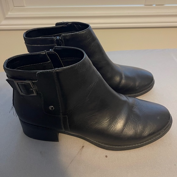 Easy Spirit Novara Leather Ankle Booties - Picture 2 of 14